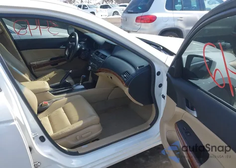 2012 Honda Accord Sdn 3.5 Ex-L/Ex-L z USA, uszkodzony, nr VIN 1HGCP3F84CA018945